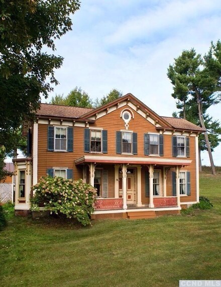 381 County Route 9, Ghent, NY 12075