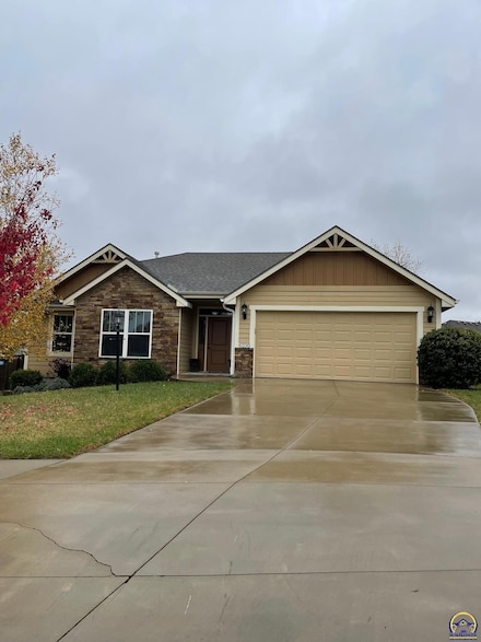 6235 SW 39th Ct, Topeka, KS 66610