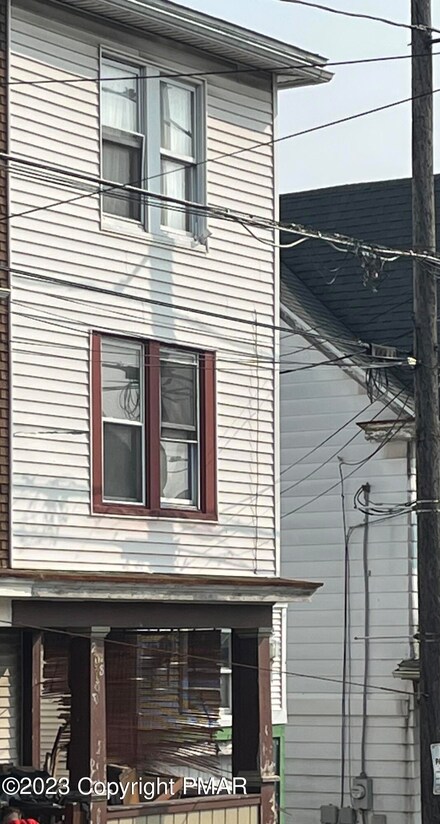 208 W Patterson St, Lansford, PA 18232