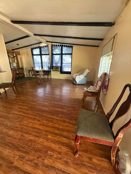 1639 E Springville Ave, Porterville, CA 93257