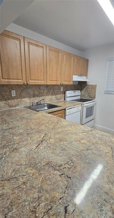 10820 SW 200th Dr Unit 319S, Cutler Bay, FL 33157