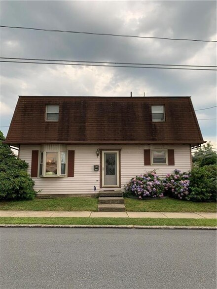 742 N Lacrosse St, Allentown, PA 18109