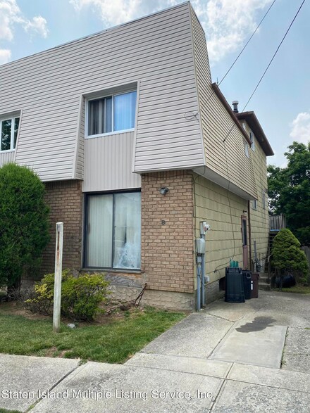 8 Fillmore Ave, Staten Island, NY 10314