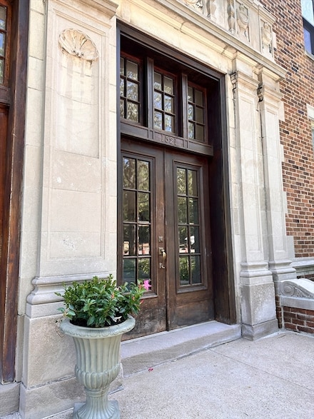 1521 Beacon St Unit 1, Brookline, MA 02446