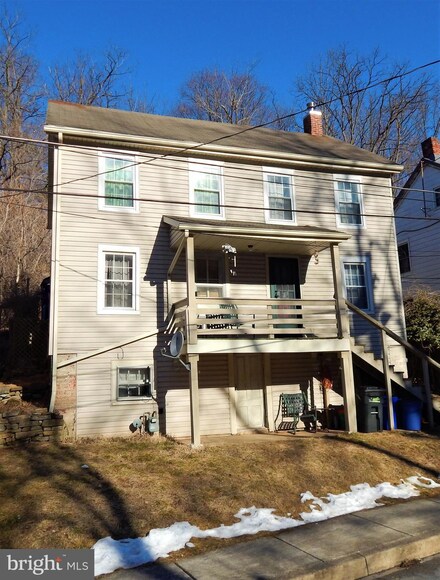18 Argyle Ave, Glen Rock, PA 17327