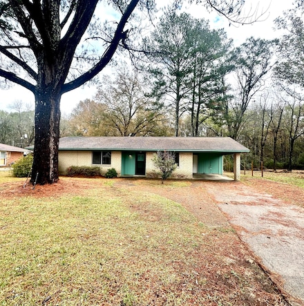 329 Converse Dr, West Point, MS 39773