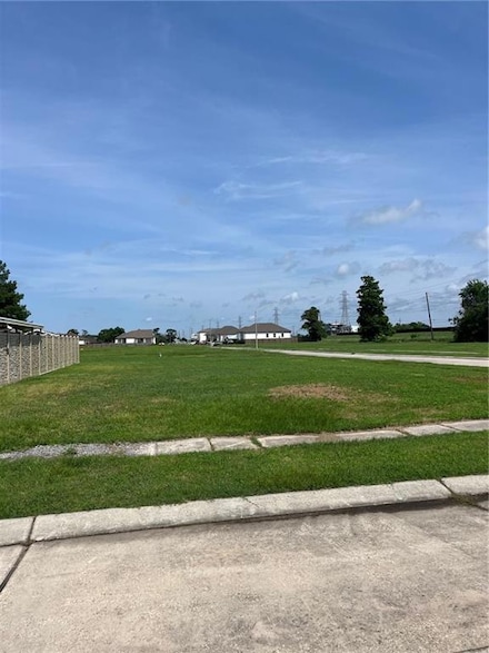 4012 Evangeline Dr, New Orleans, LA 70127