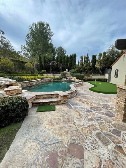 60 Cezanne, Irvine, CA 92603