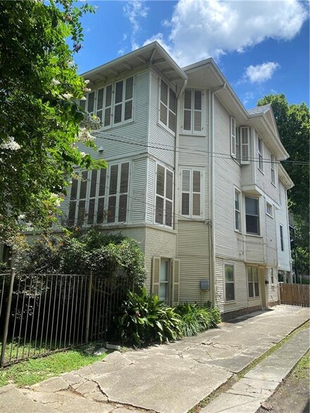 2127 Octavia St, New Orleans, LA 70115