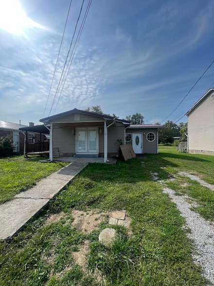 903 Ilchester Ave, Middlesboro, KY 40965