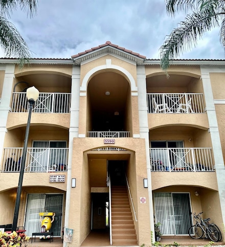 5590 NW 61st St Unit 818, Coconut Creek, FL 33073