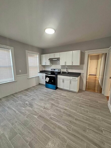 47 Lyon St Unit 1, Dorchester, MA 02122