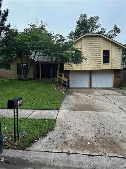 1110 Canterbury Ln, Liberty, MO 64068