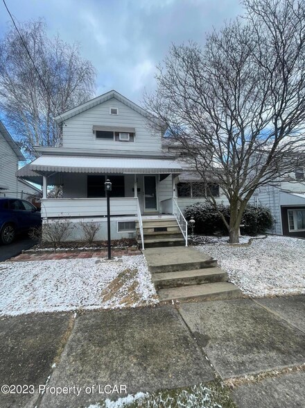 59 Skidmore St, Wilkes Barre, PA 18705