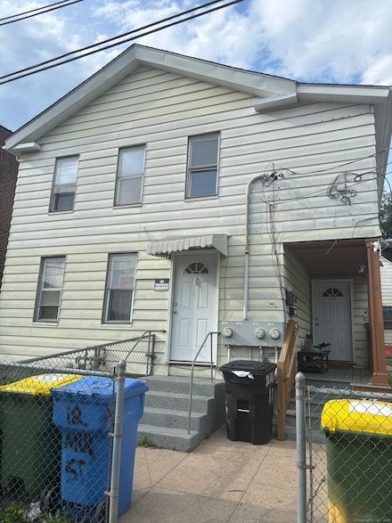 12 Ann St, Waterbury, CT 06702