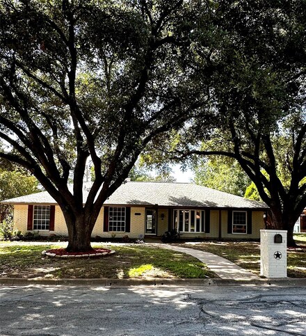 4337 Rota Cir, Fort Worth, TX 76133
