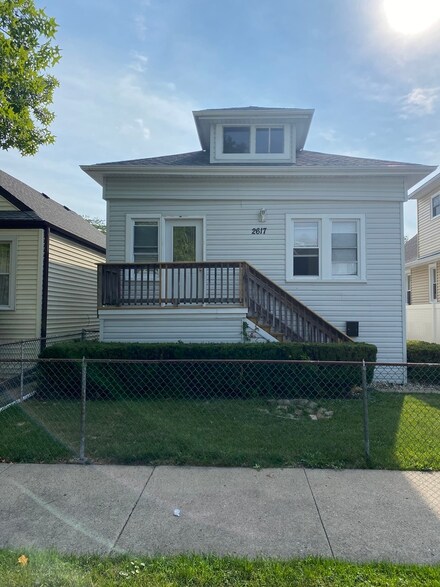 2617 Budd St, River Grove, IL 60171