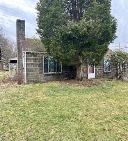 1506 21st St, Vienna, WV 26105