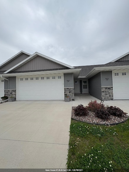 4842 N Marlo Way Unit 35, Grand Chute, WI 54913