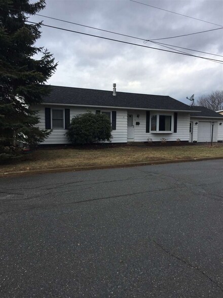 376 North St, Winooski, VT 05404