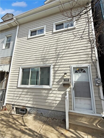 5162 Carnegie St, Pittsburgh, PA 15201