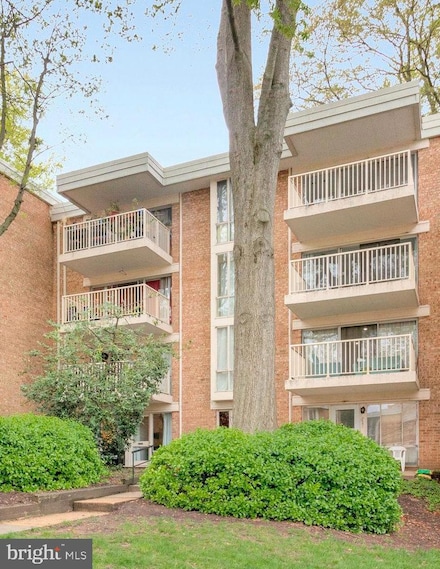 2649 Redcoat Dr Unit 123, Alexandria, VA 22303