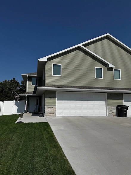 2604 Market Ln, Hastings, NE 68901
