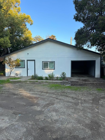 4051 69th St, Sacramento, CA 95820