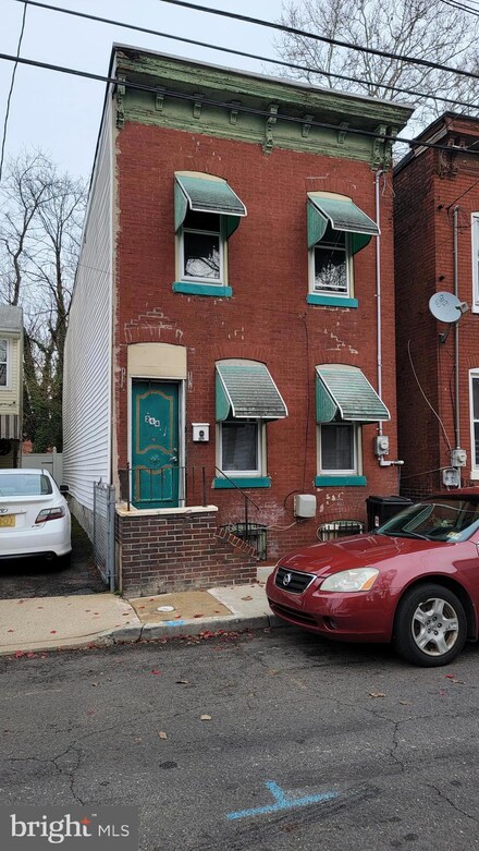 264 Church St, Trenton, NJ 08618