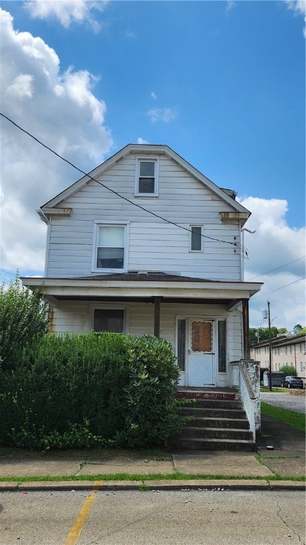 331 Walnut St, Vandergrift, PA 15690