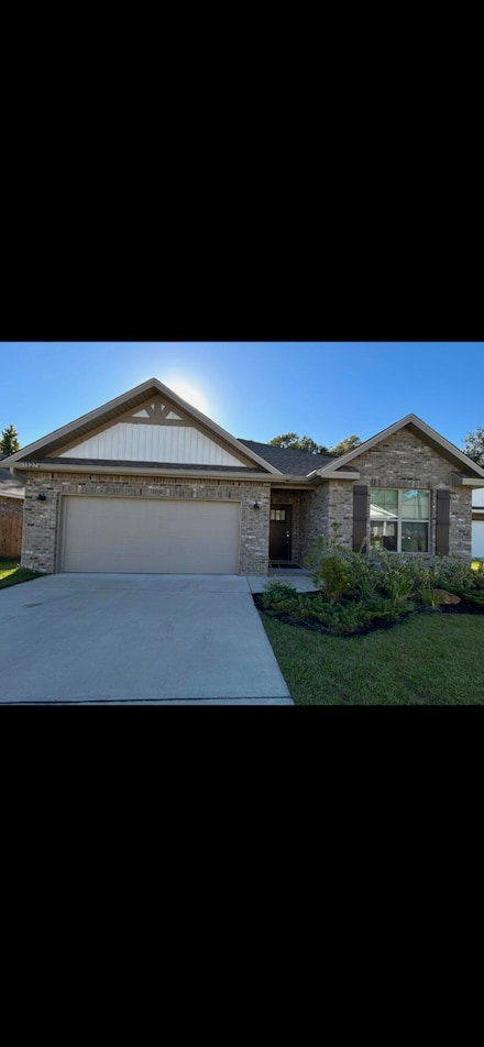 1927 Appleton Dr, Cantonment, FL 32533