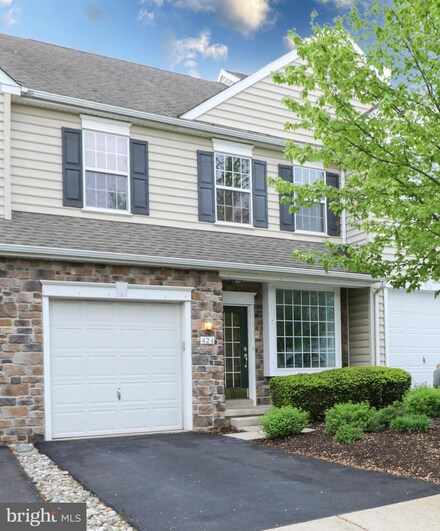 424 Elm Cir, Chalfont, PA 18914