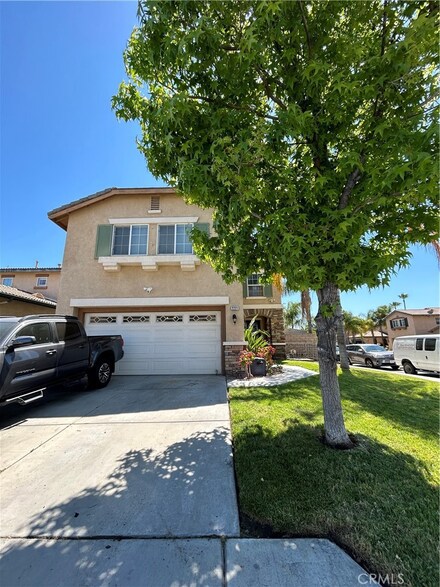2221 Flash Ct, Perris, CA 92571