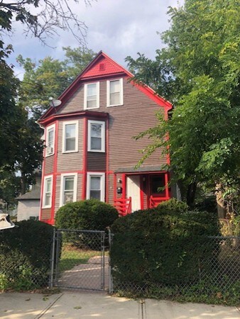 32 Smith St Unit 34, Springfield, MA 01105