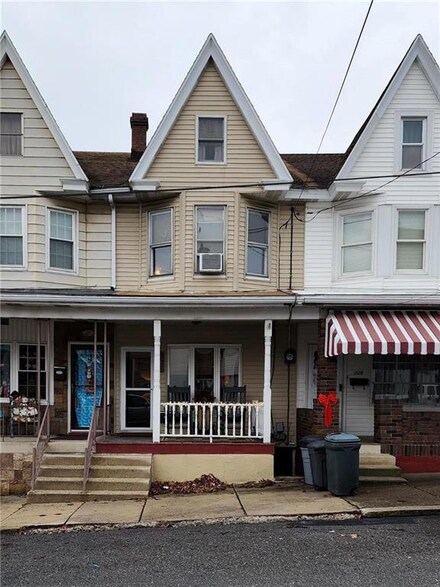 306 Market St, Tamaqua, PA 18252