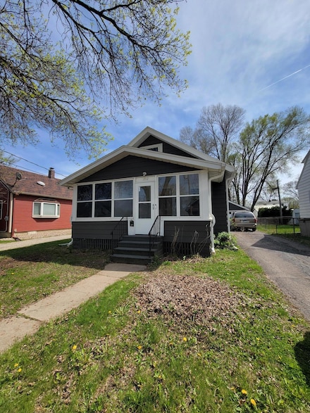 1312 3rd St NE, Rochester, MN 55906