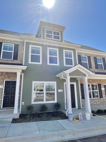 123 Addi St, Pleasant View, TN 37146