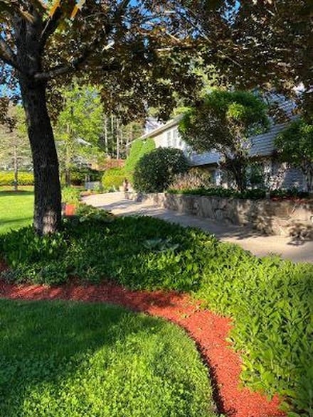 4 Mulberry St, Windham, NH 03087