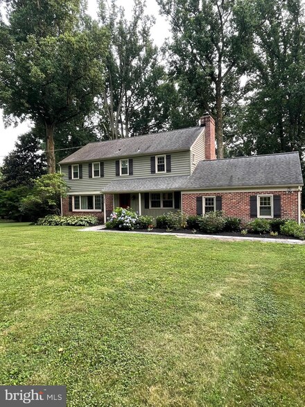 214 Moylan Ave, Wallingford, PA 19086