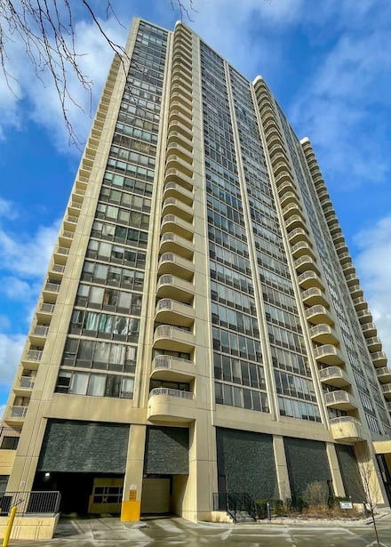 3930 N Pine Grove Ave Unit 2510, Chicago, IL 60613