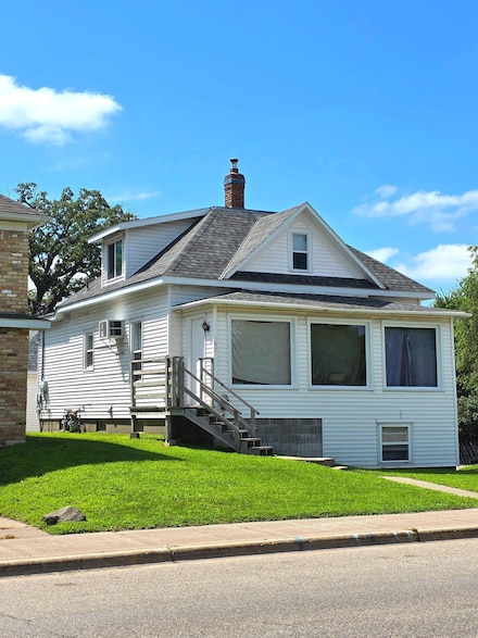 157 10th Ave N, Waite Park, MN 56387