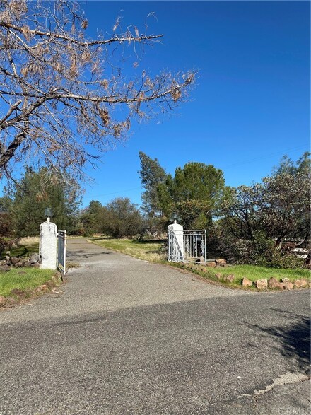 13624 Autumn Ln, Chico, CA 95928