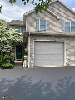 63 Pebble Creek Dr, Lititz, PA 17543