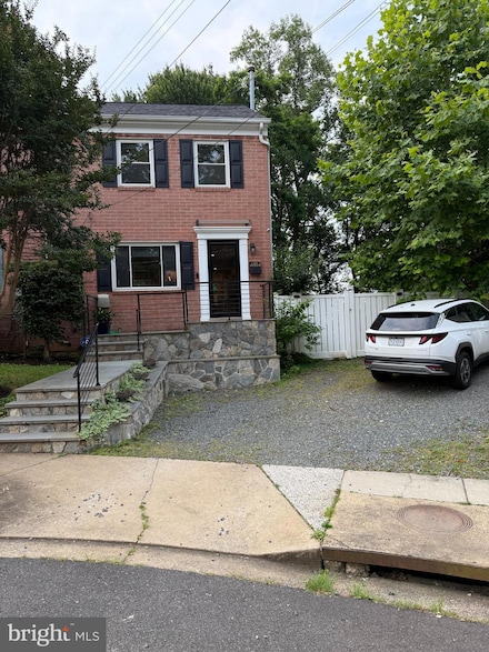 4814 20th Place N, Arlington, VA 22207