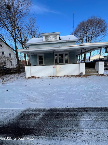 35 New St, Glens Falls, NY 12801