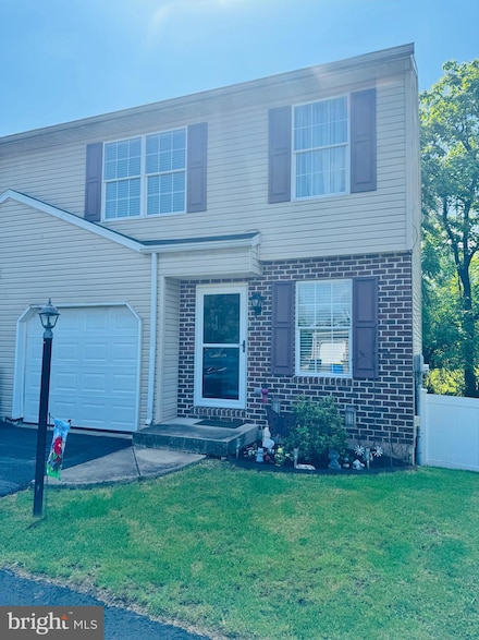 1833 Wyatt Cir, Dover, PA 17315