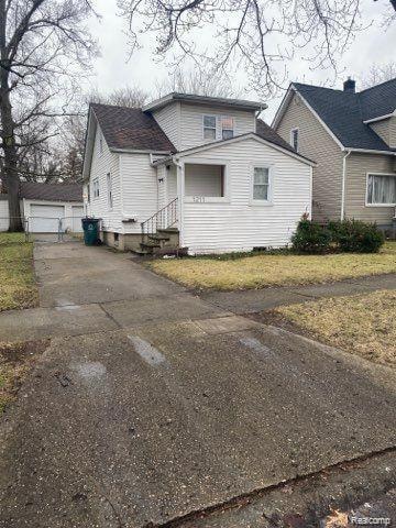 1211 E Madge Ave, Hazel Park, MI 48030