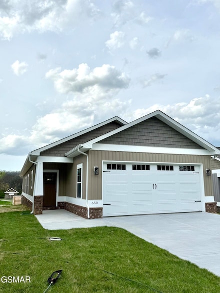 650 Johnson Estate Ln, Sevierville, TN 37862
