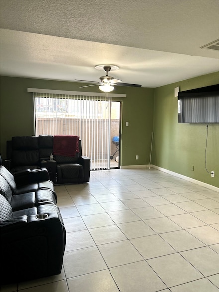 206 Plaza Verde Dr Unit D16, Houston, TX 77038
