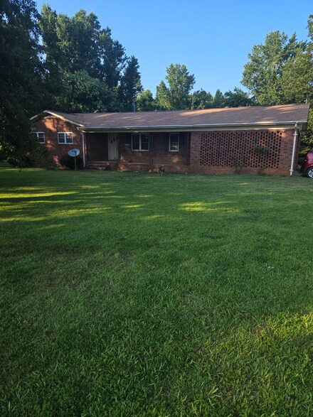 1826 Lewis Crook Rd, Lincolnton, GA 30817